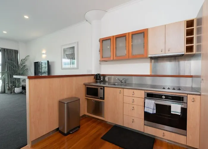 Spacious Executive Apartmt,Great Views! Location
